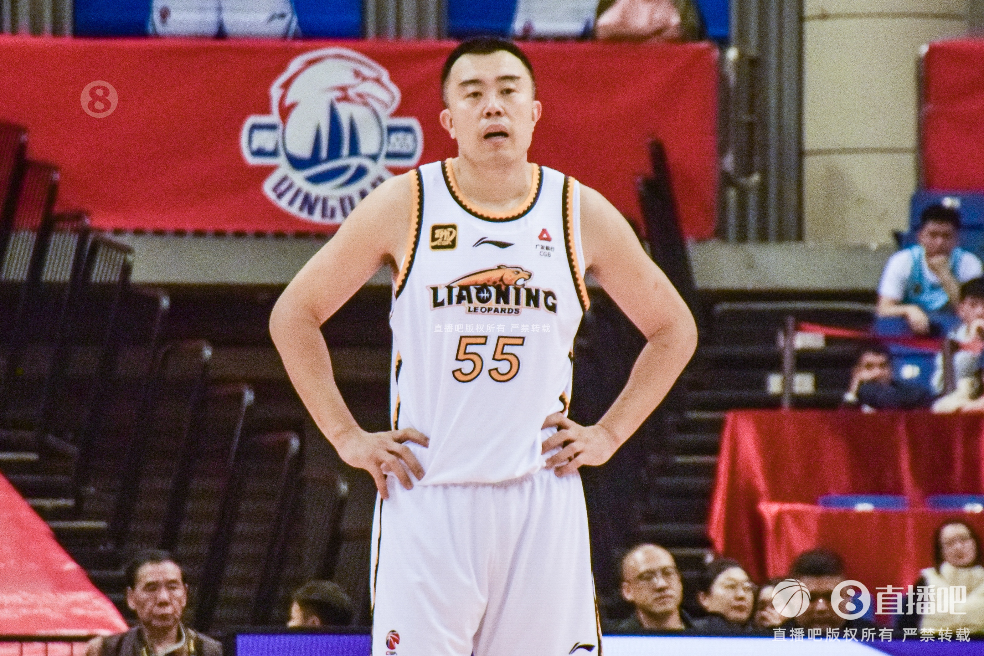 老將盡力了！韓德君7中4拿到14分12籃板3助攻